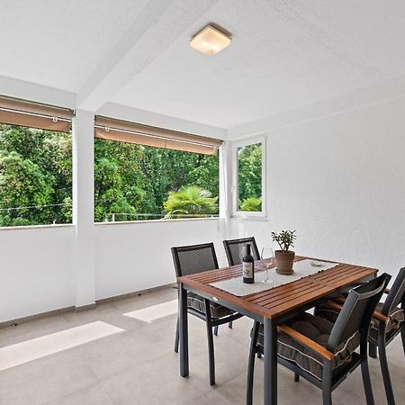Poli Nona - Renovated In 2023 Apartment Porec Exterior photo